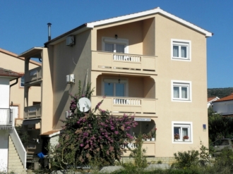 Apartman BIBA 4: