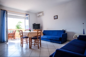 Apartman BIBA 4: