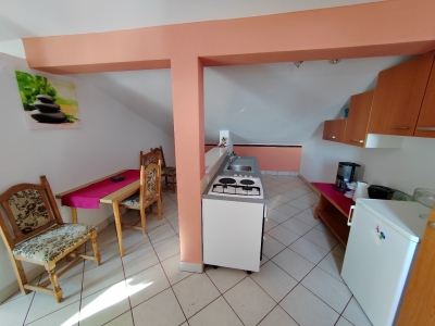 Apartman Gumeni 3: