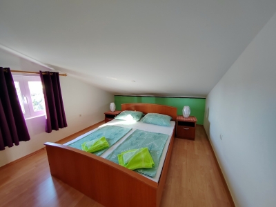 Apartman Gumeni 3: