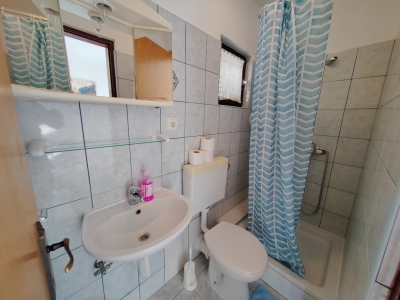 Studio apartman Gumeni 4: