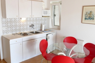 Apartman CRHA 1: