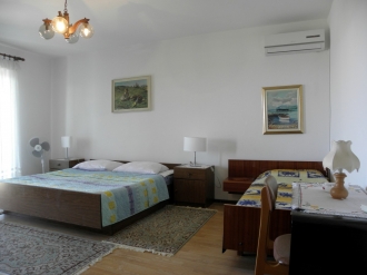 Apartman Holjar: