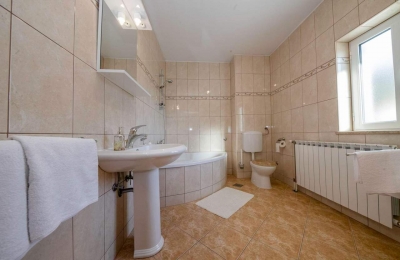 Apartman CHINA KARLO: